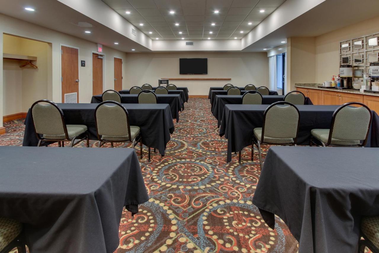 Hampton Inn Indianapolis/Carmel Ngoại thất bức ảnh